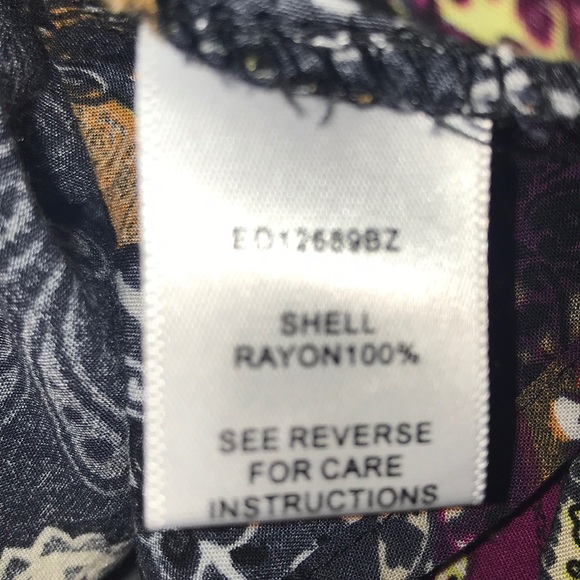 Ladies top - Picture 6 of 6